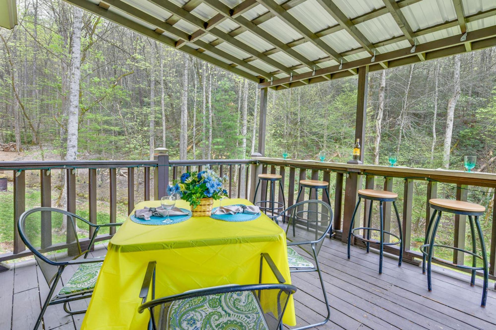 Smoky Mountain Cozy Cove Cabin Deck And Fire Pit! Cosby Eksteriør billede
